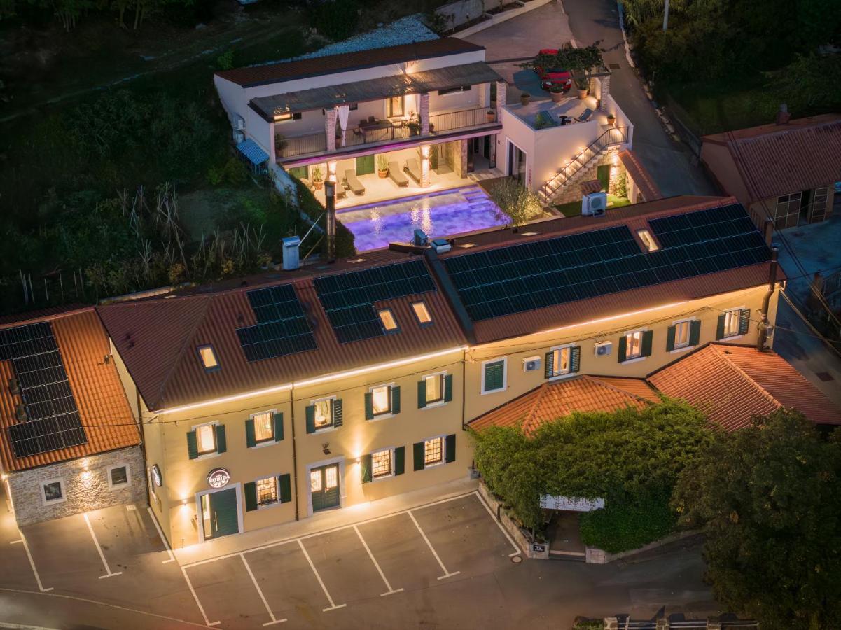 Vila Robida & Spa Črni Kal Exteriér fotografie