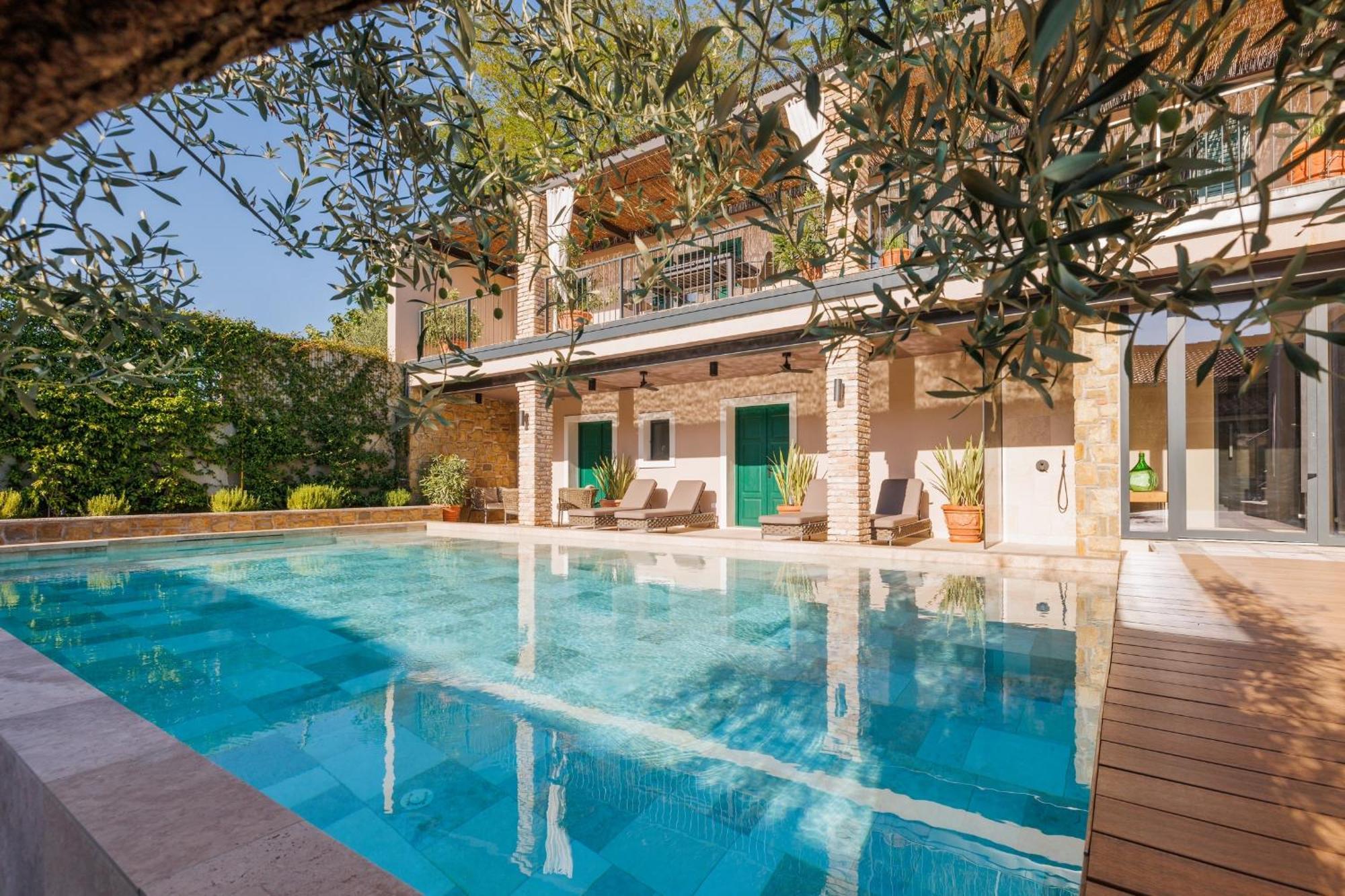 Vila Robida & Spa Črni Kal Exteriér fotografie
