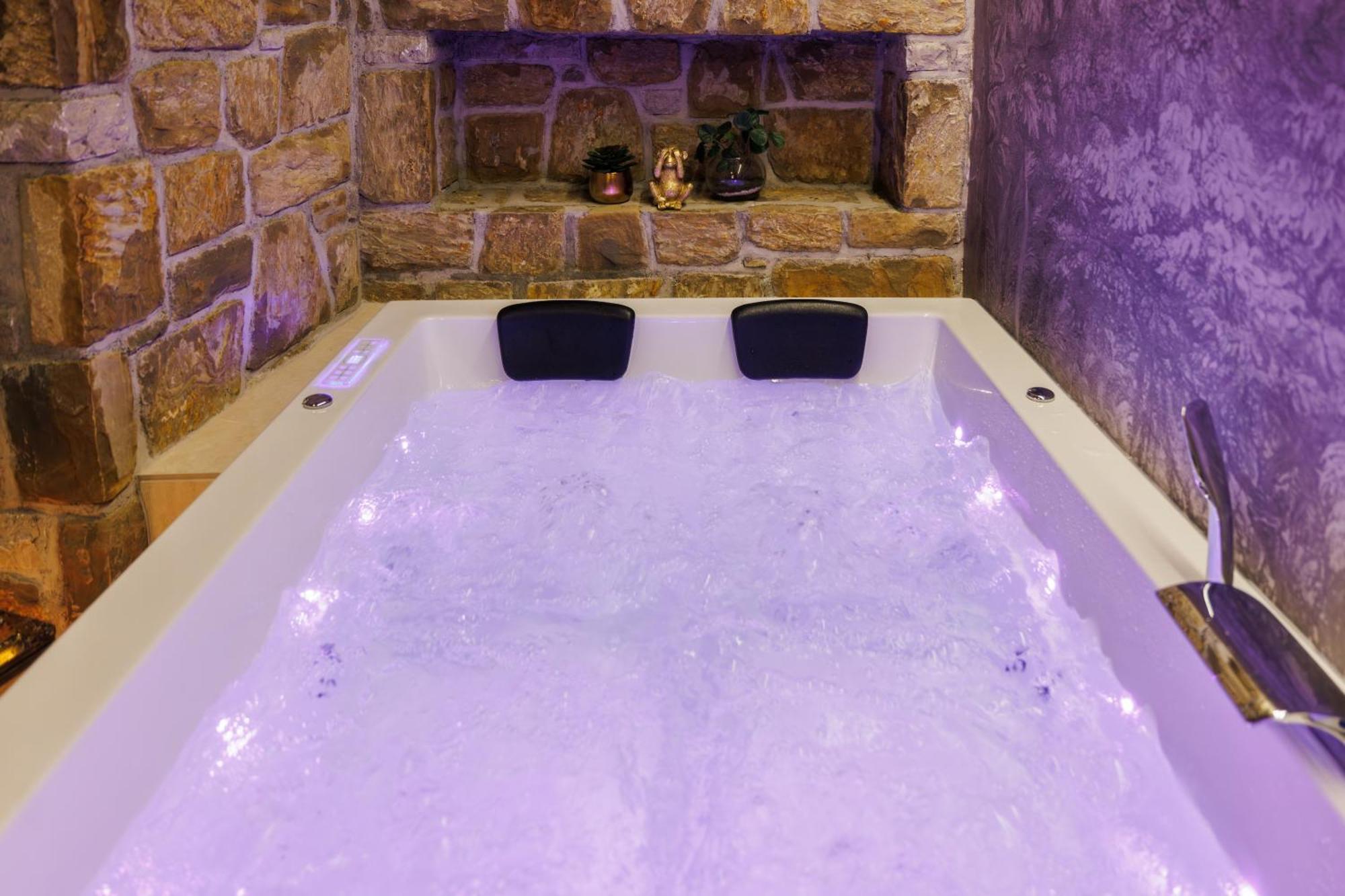 Vila Robida & Spa Črni Kal Exteriér fotografie