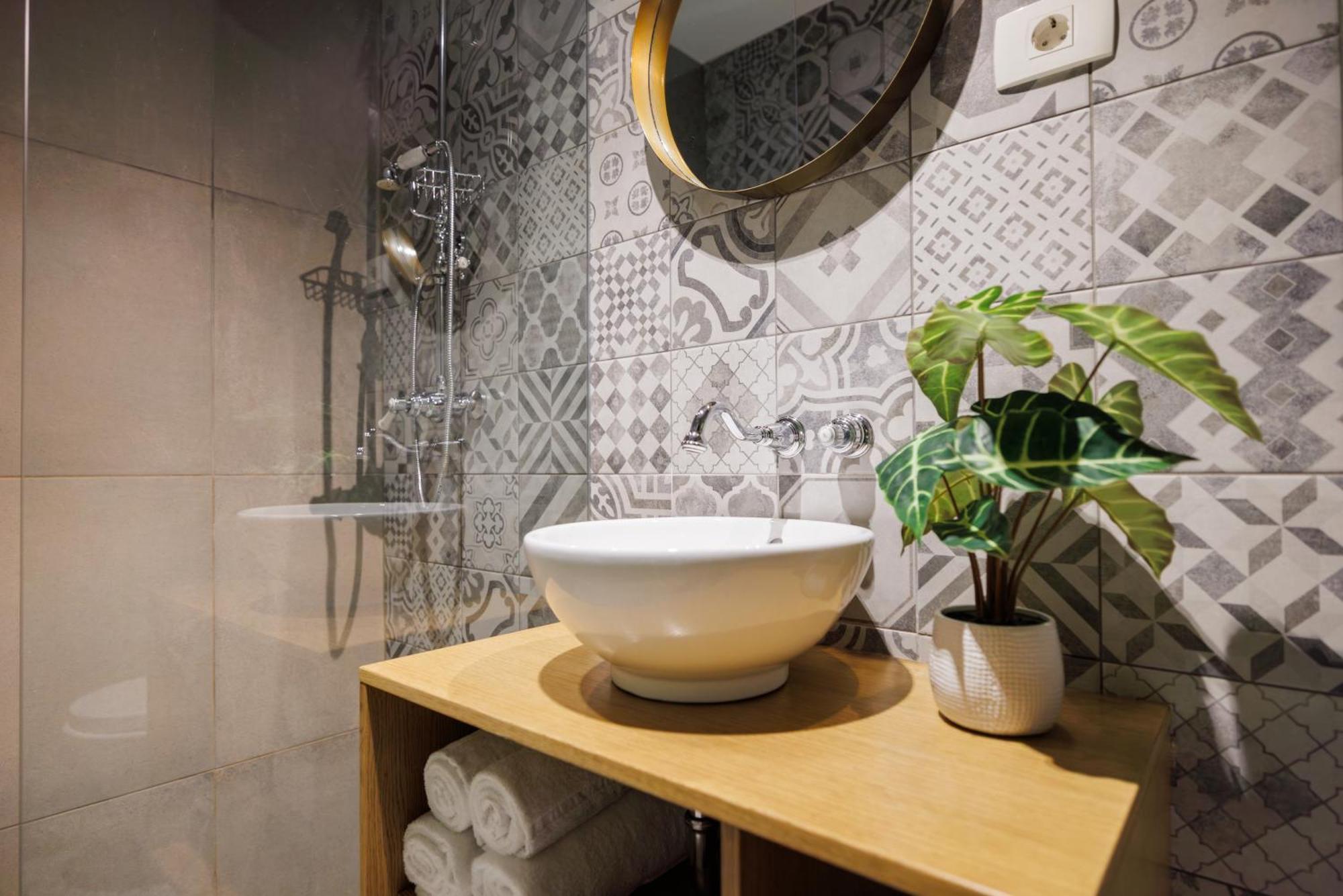 Vila Robida & Spa Črni Kal Exteriér fotografie